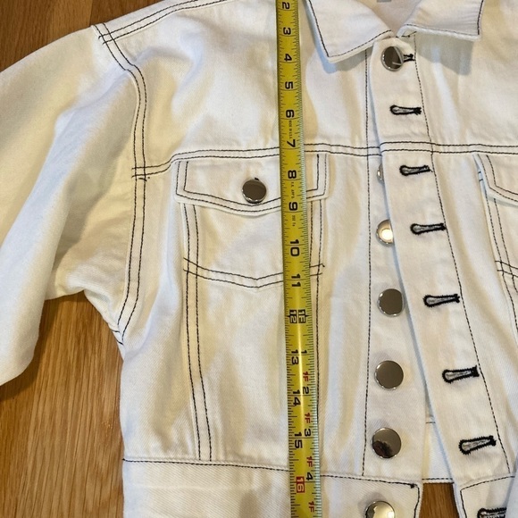 𝅺LPA pristine white cropped jean jacket. Size XS - Picture 6 of 12